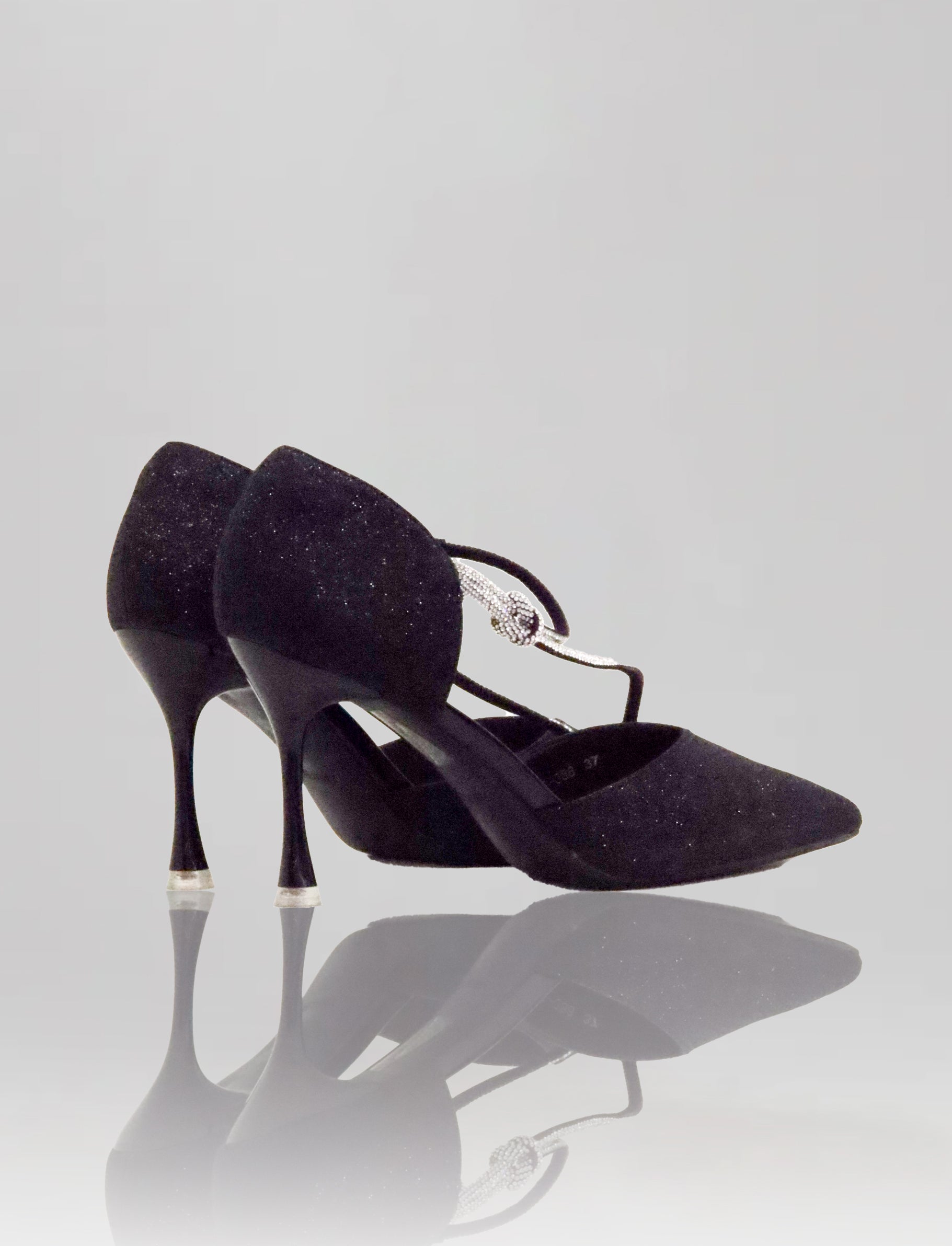 SANDALIA TACON FINO TIRAS BRILLO NEGRO